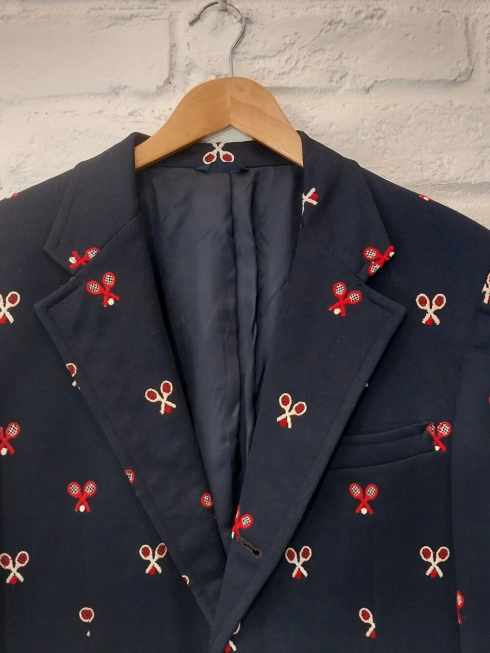 Vintage 80s IZOD Navy blue Blazer Mens 42 Sport Coat Tennis Racket Embroidery